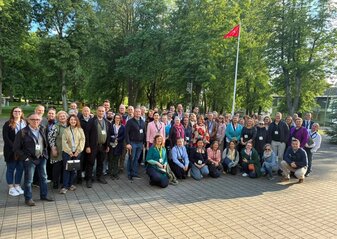 Zdjecie przedstawia uczestników konferencji