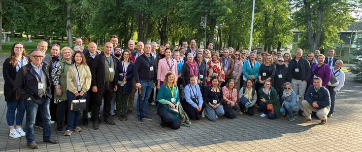 Zdjecie przedstawia uczestników konferencji