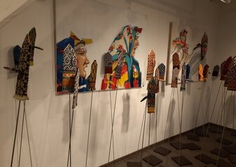 Obrazek przedstawia rekodzielo z tkaniny.