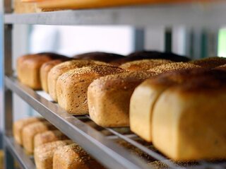 Zdjecie przedstawia chleby 