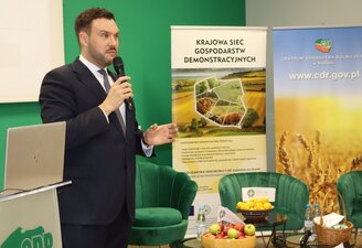 Zdjęcie przedstawia Wiceministra Ministerstwa Rolnictwa i Rozwoju Wsi