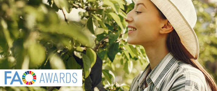 Zdjęcie przedstawia młodą rolniczkę