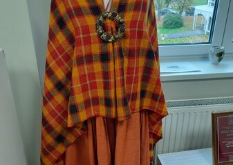 Obrazek przedstawia manekina.