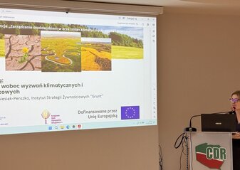 Obrazek przedstawia prelegenta konferencji.