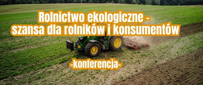 Traktor podczas upraw.