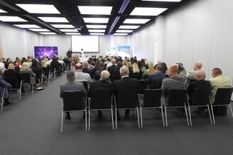 Obrazek przedstawia uczestników konferencji
