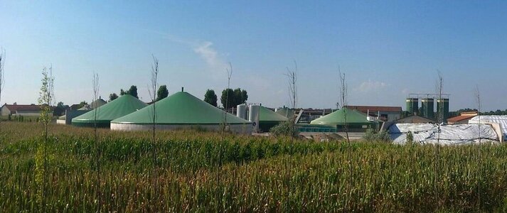Obrazek przedstawia biogazownie 