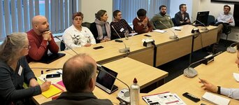 Obrazek przedstawia uczestników spotkania