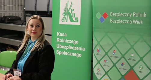 Zdjęcie przedstaiwa uczestniczkę konferencji 